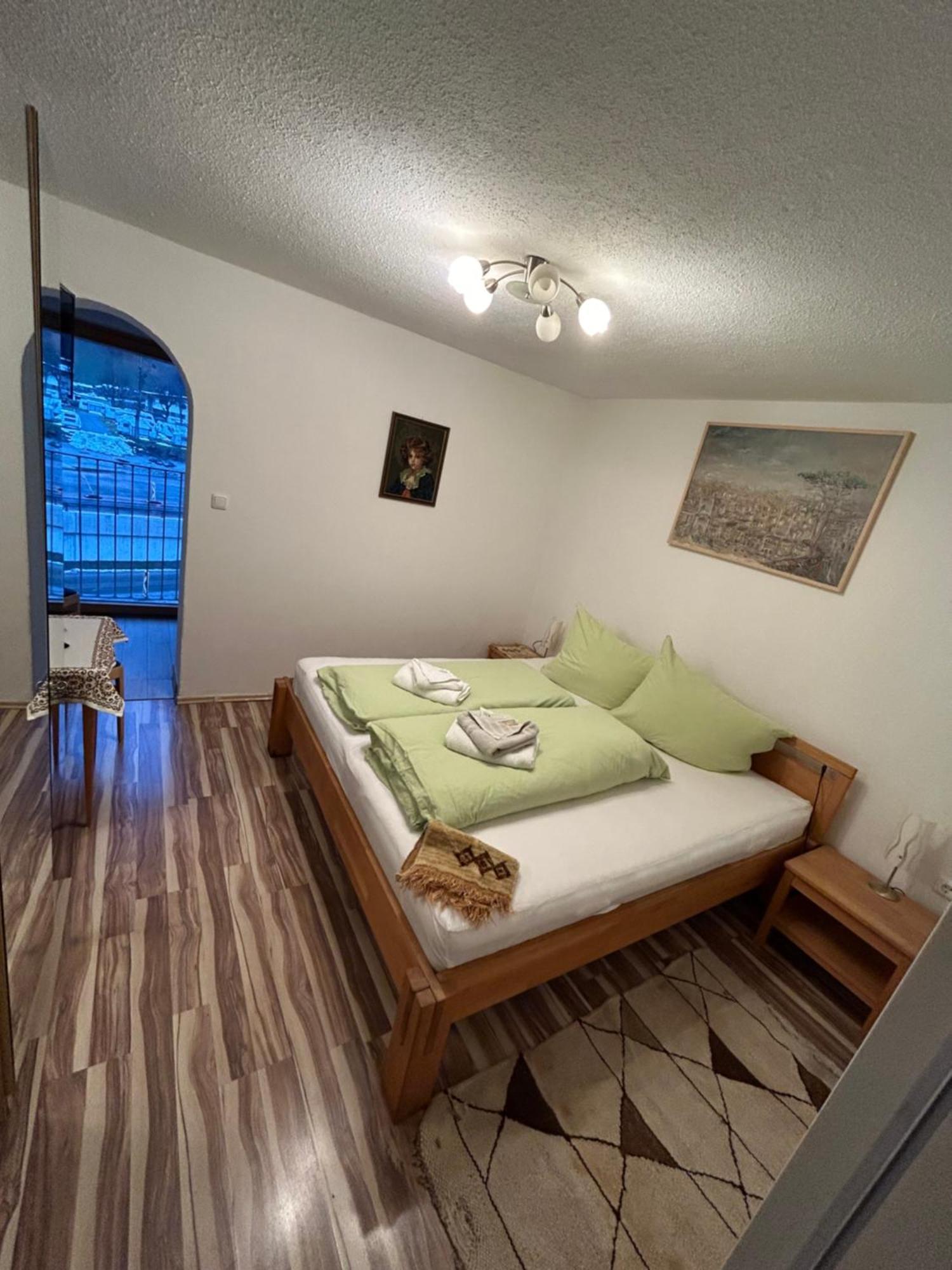 פרוץ Austrian Motel Heiss מראה חיצוני תמונה