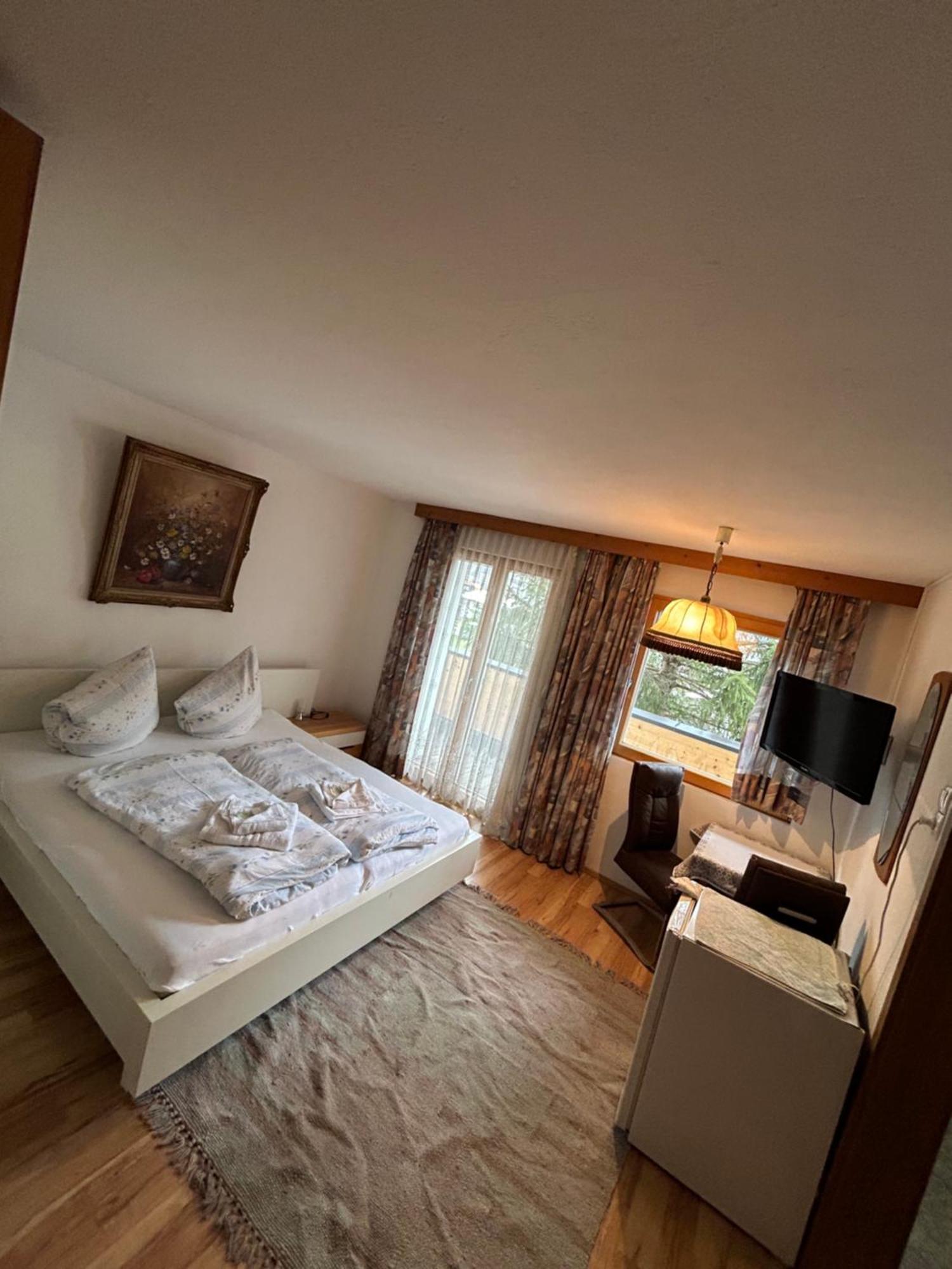 פרוץ Austrian Motel Heiss מראה חיצוני תמונה