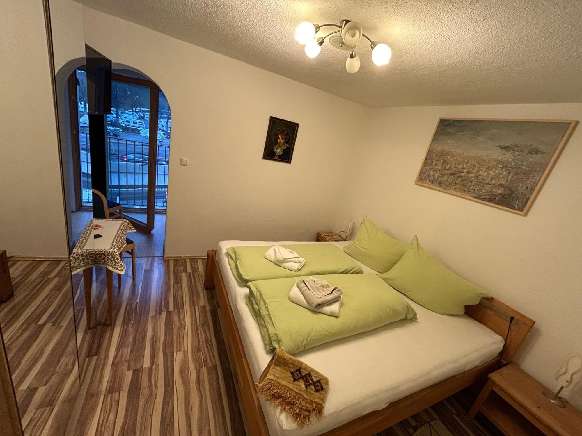 פרוץ Austrian Motel Heiss מראה חיצוני תמונה